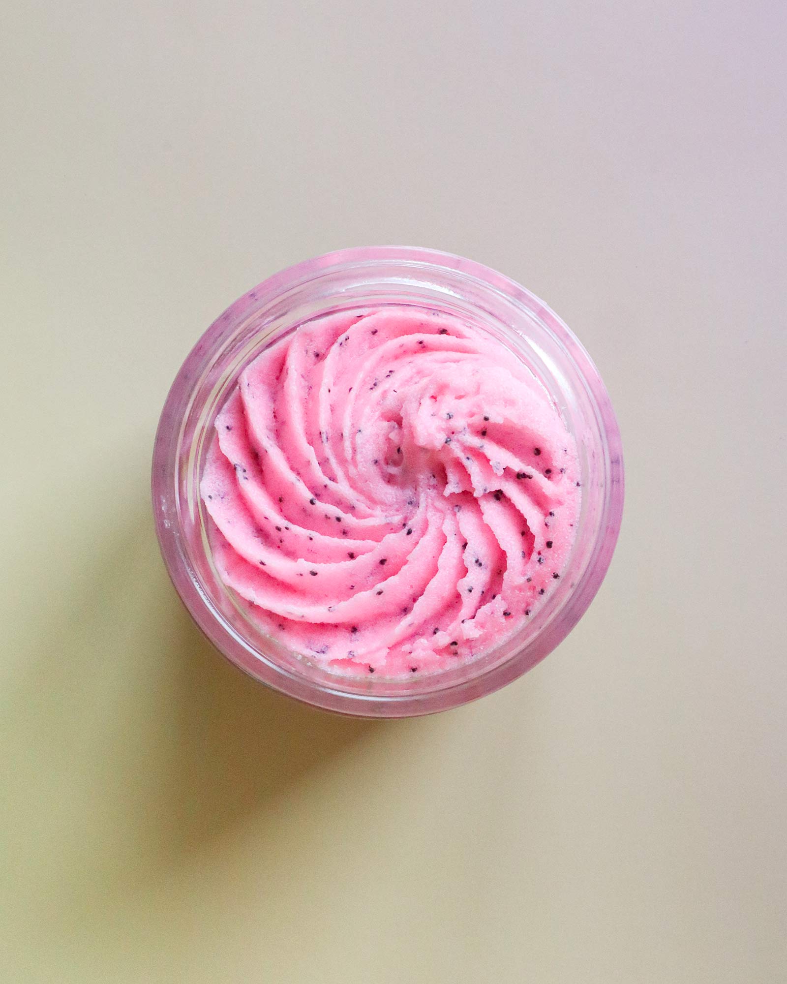 Pitaya Poltergeist foaming exfoliant - Pink dragonfruit