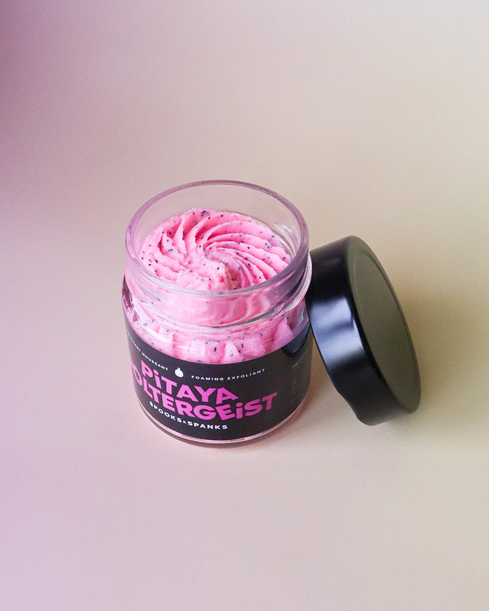 Pitaya Poltergeist foaming exfoliant - Pink dragonfruit