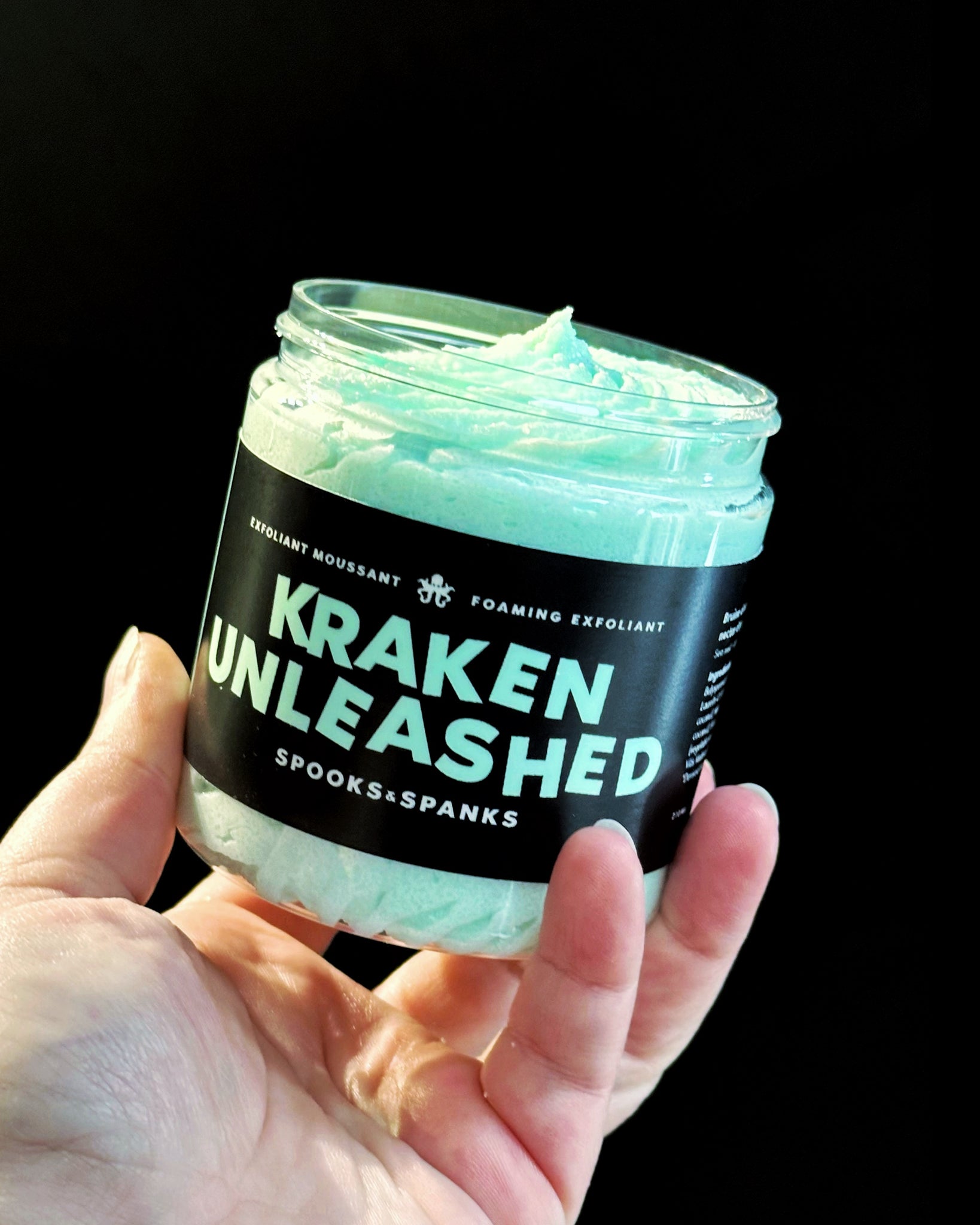 Kraken Unleashed ocean mist + agave nectar foaming exfoliant